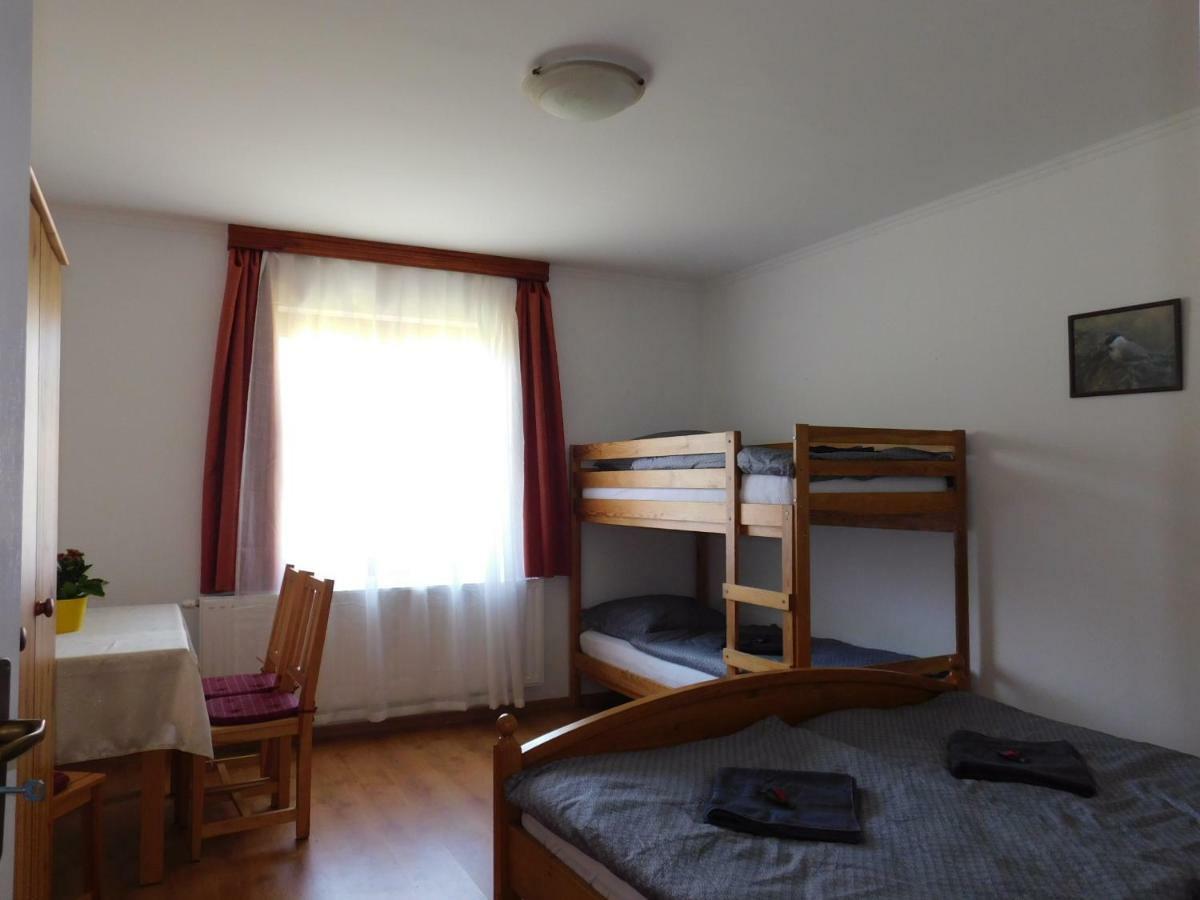 8888 Apartmanhaz Lispeszentadorján エクステリア 写真
